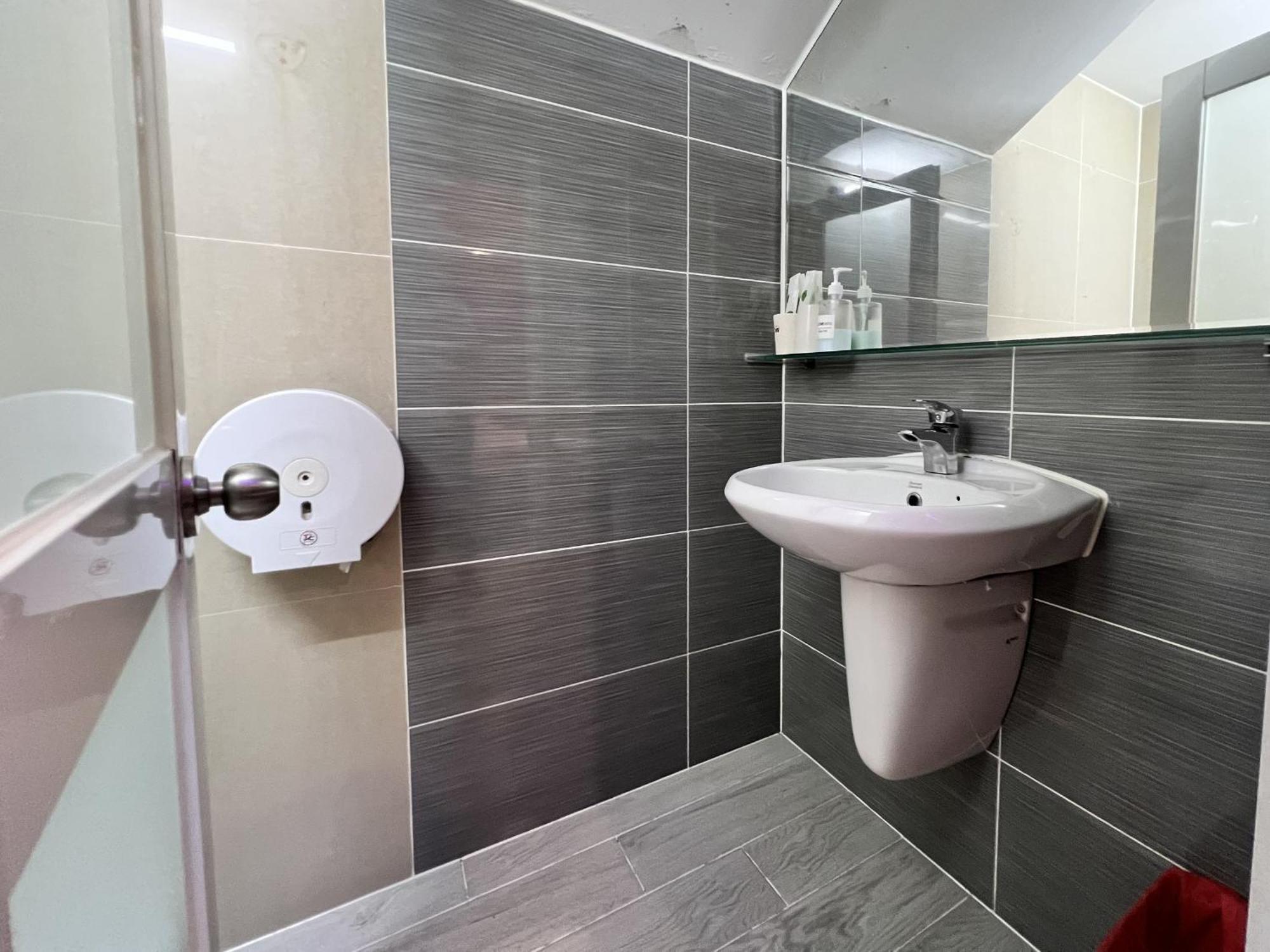 Loove Hotel - KháCh SạN TìNh Yeu Cidade de Ho Chi Minh Exterior foto